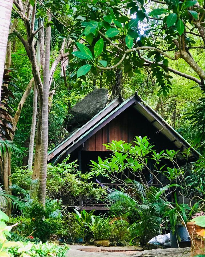 Hotel Bambu Huts Baan Tai Exterior foto